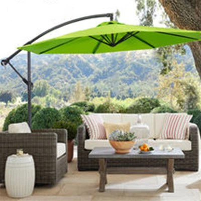 Umbrelă verde cantilever